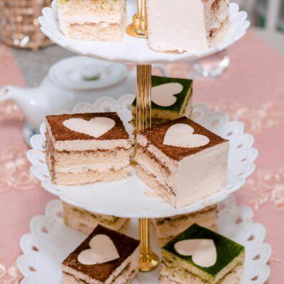 Cover Image for ТИРАМИСУМАНИЈА: Ако социјалните мрежи определуваат кој е во моментов најпопуларен десерт, тогаш тоа е без конкуренција италијанското тирамису