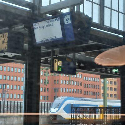 Cover Image for Рецензија „Географии, лица и улици“: Патување низ простори, лица и чувства