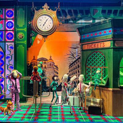 Cover Image for ГРАД БЕЗ ИЗЛОЗИ: На скопските трговци не им требаат уредени излози за да продаваат. Тоа го сметаат за непотребен луксуз