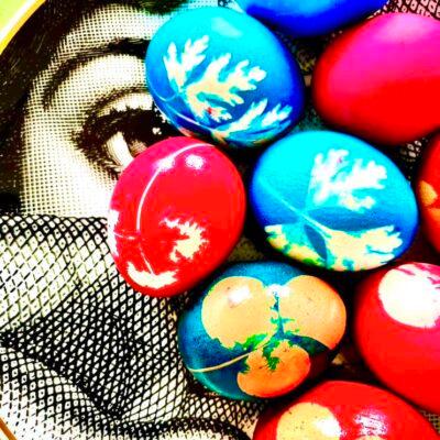 Cover Image for Ме прашаа каде за Велигден, им одговорив само дома за Велигден…